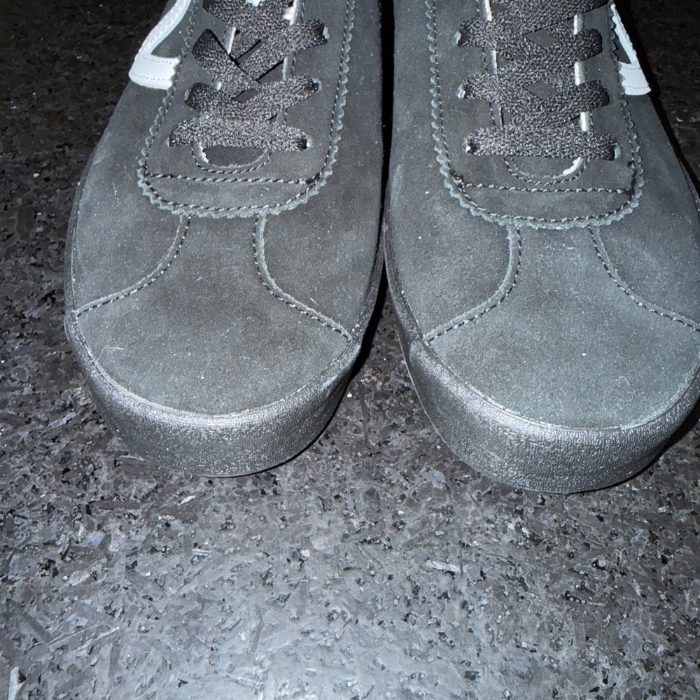 NEW VANS BLACK SUEDE & LEATHER Sport Low Shoe SNEAKER SZ M 7 W 8.5
BRAND NEW - Picture 10 of 14